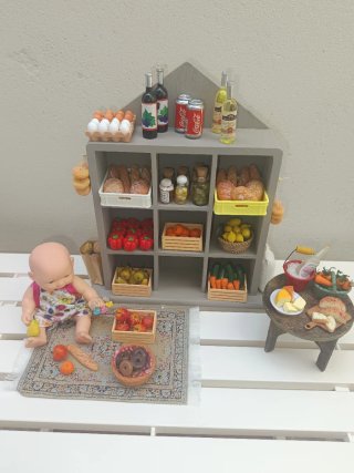 Puesto de mercado miniatura con accesorios