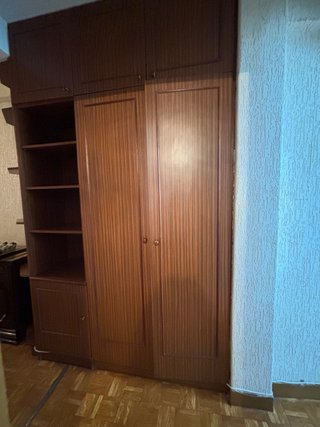 Se regalan muebles de madera. URGE