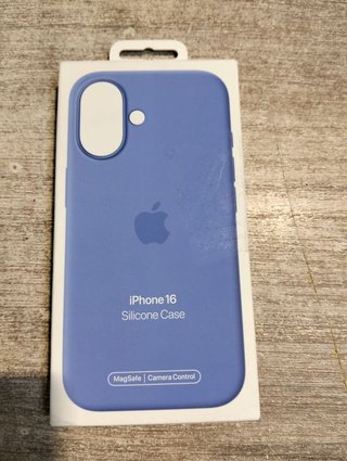 Apple Funda de silicona para iPhone 16 con MagSafe Violeta