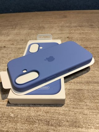 Apple Funda de silicona para iPhone 16 con MagSafe Violeta
