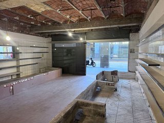 Local comercial en venta en Sant Andreu de Palomar en Barcelona