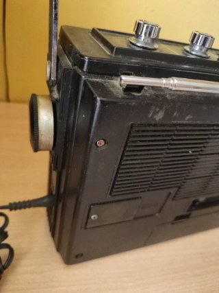 Radio Cassette Sanyo M2420-2
