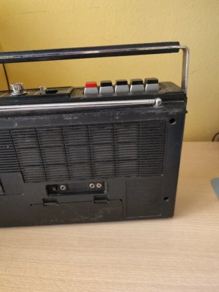 Radio Cassette Sanyo M2420-2