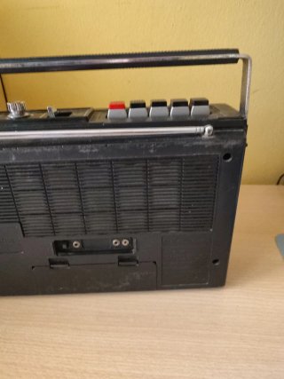 Radio Cassette Sanyo M2420-2