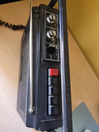 Radio Cassette Sanyo M2420-2