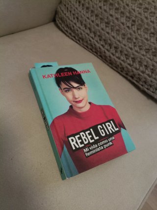 REBEL GIRL Punk feminista Riot grrl Bikini kill