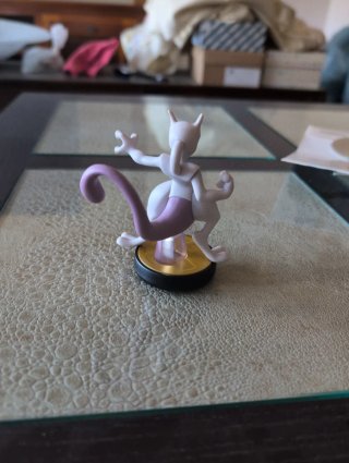 Amiibo Mewtwo (Super Smash Bros. 51)