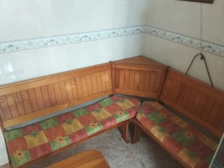 Mesa y Rinconera de Madera