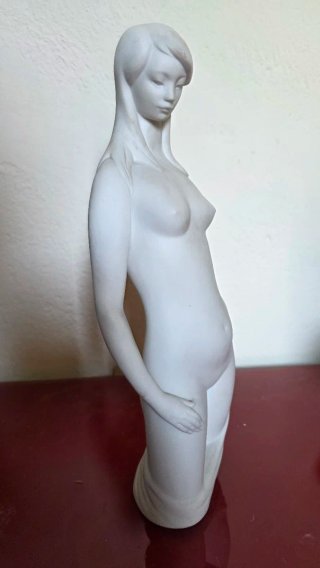 Figura desnudo porcelana Lladro