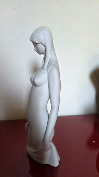 Figura desnudo porcelana Lladro