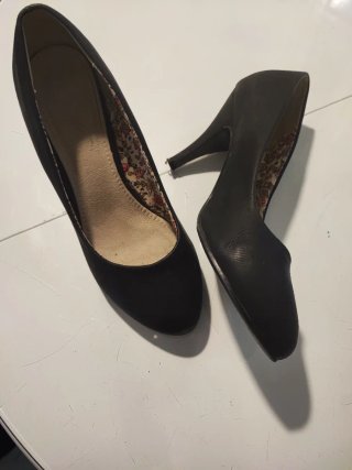 Zapatos de tacón negros