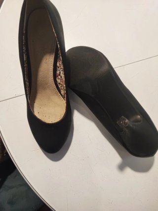 Zapatos de tacón negros