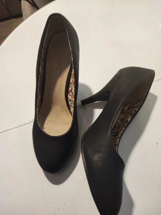 Zapatos de tacón negros