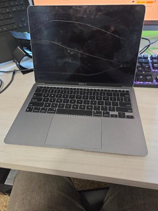 MacBook M1 2020 Argento