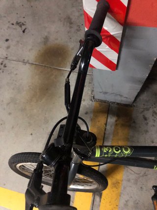 Bicicleta BMX  B’twin wipe 300 gris