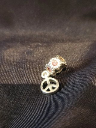Pandora Charm Paz con Circonitas Rosas