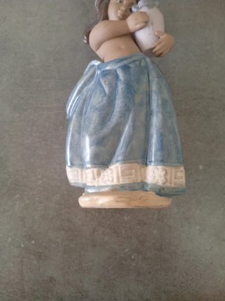 Figura porcelana Lladro aguadora esparta azul