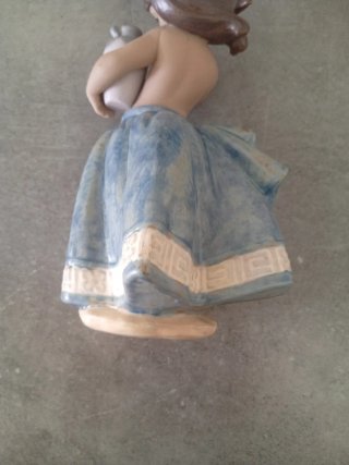 Figura porcelana Lladro aguadora esparta azul