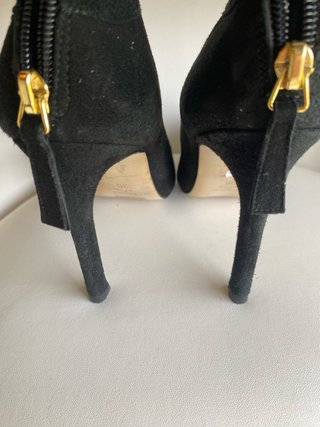 Zapatos de tacón Gloria Ortiz negros