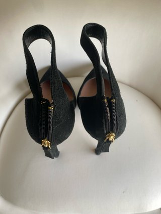 Zapatos de tacón Gloria Ortiz negros