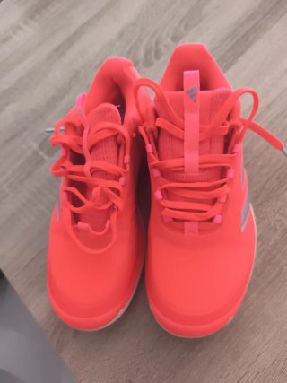 Deportivas Adidas rojo flúor y Rosa