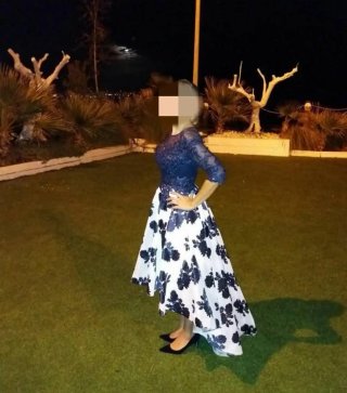 Vestido de fiesta azul y blanco