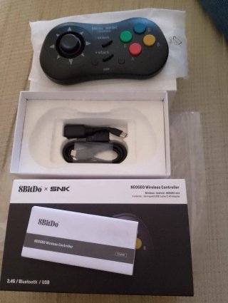 Mando Inalámbrico 8BitDo SNK NEO-GEO