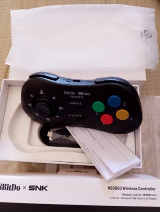 Mando Inalámbrico 8BitDo SNK NEO-GEO