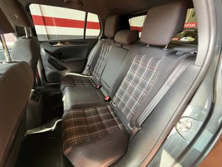 Volkswagen Golf 2011 GTI 211CV PEGATINA C