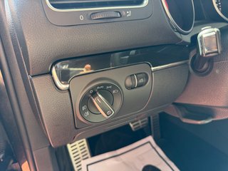 Volkswagen Golf 2011 GTI 211CV PEGATINA C