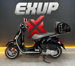 VESPA GTS SUPER 300 Negra