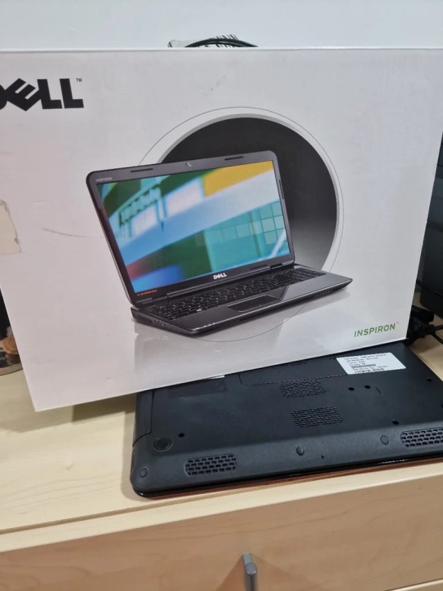 Dell Inspiron M501R (Rojo) - Para piezas