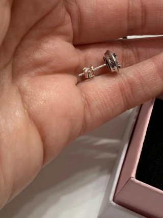 Pendientes Pandora Brillantes Plata y Blanco caja