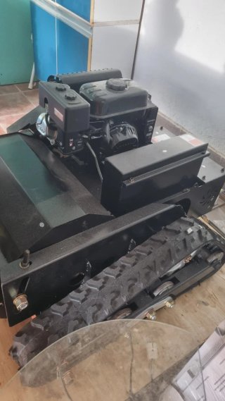 Desbrozadora con orugas