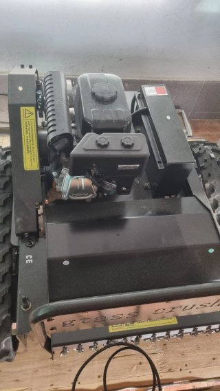 Desbrozadora con orugas