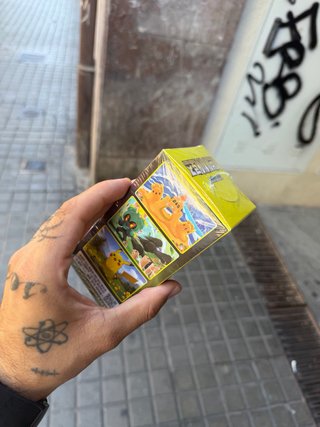 Caja Pokémon Eevee Heroes Coreana Sellada