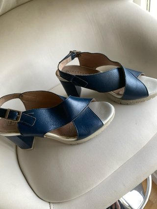 Sandalias Geox Azul y Blanco