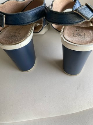 Sandalias Geox Azul y Blanco