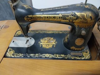 Máquina de coser Singer antigua