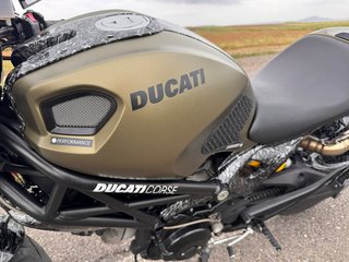 Ducati Monster 696 + ABS 2014. 32.000km