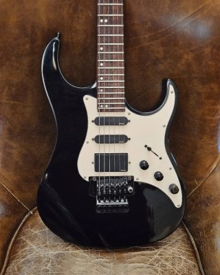 Guitarra Eléctrica Washburn EMG