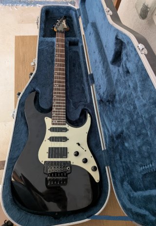 Guitarra Eléctrica Washburn EMG