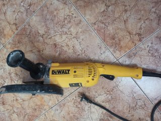 Radial DeWalt