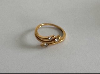 Anillo en  Oro amarillo de  18k con 3 Diamantes