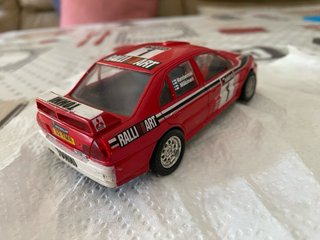 Scalextric Mitsubishi Tommi Makinen escala 1:32.