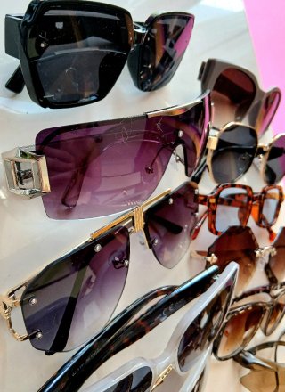 LOTE GAFAS SOL NUEVAS. ELIGE 5.