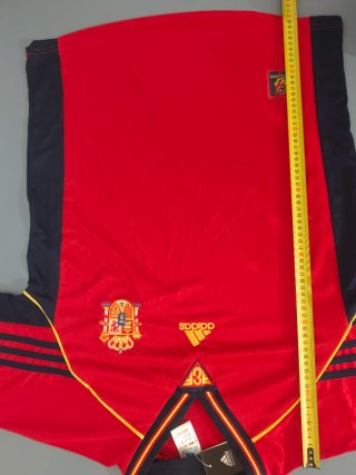Camiseta Retro Roja y Azul