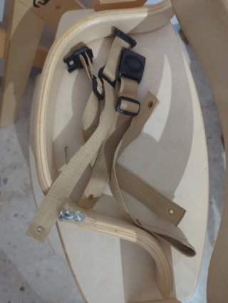Trona de madera plegable