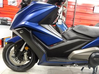 Kymco AK 550