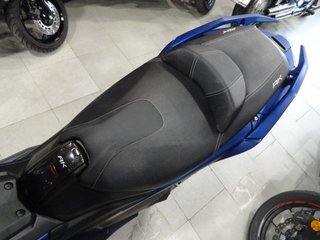 Kymco AK 550